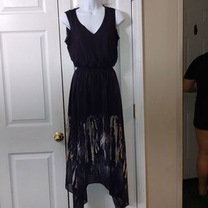 Simply Vera Vera Wang Sleeveless V Neck Shark-bite Hem navy purple  Dress Size M